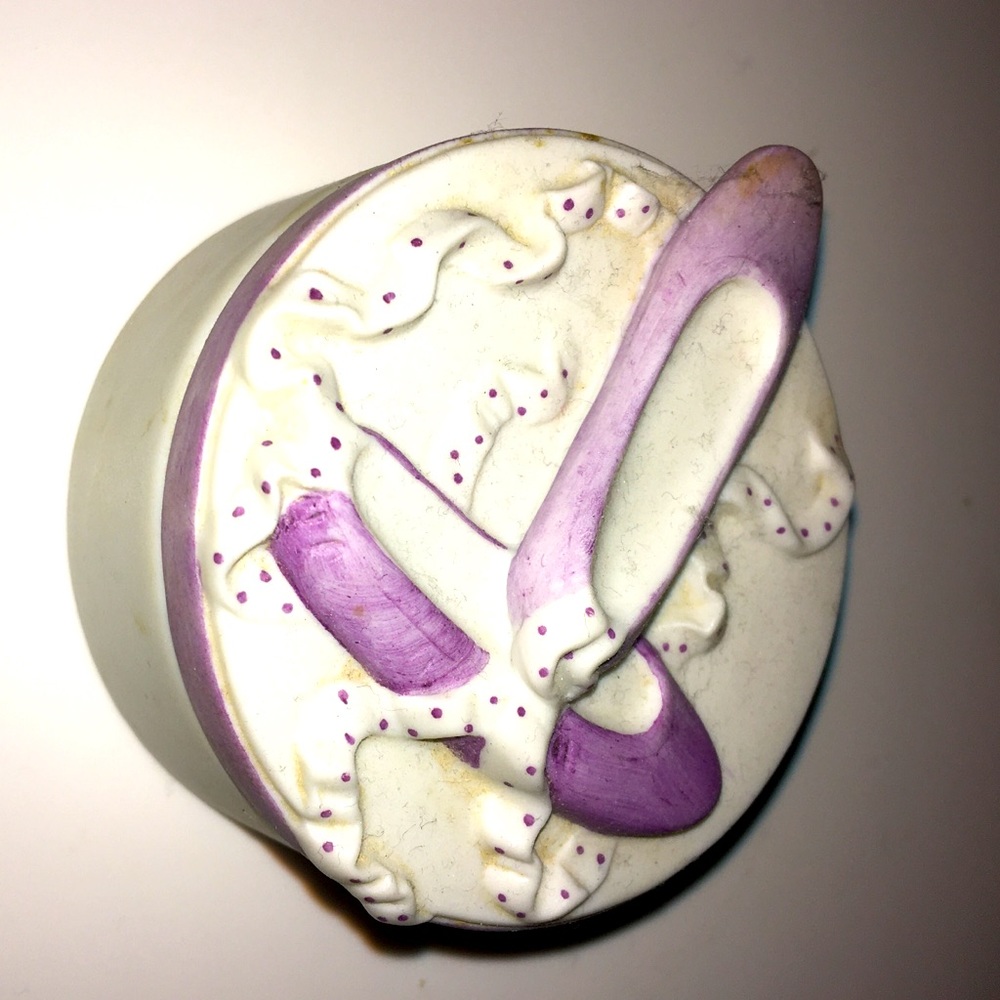Young Girls Porcelain/Ceramic Jewelry Box